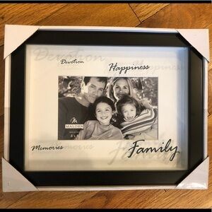 New In Box Malden Picture Photo Frame